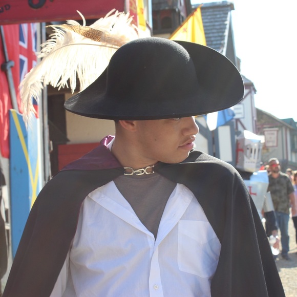 Cosplay fully satin-lined hooded cloaks - Picture 4 of 8